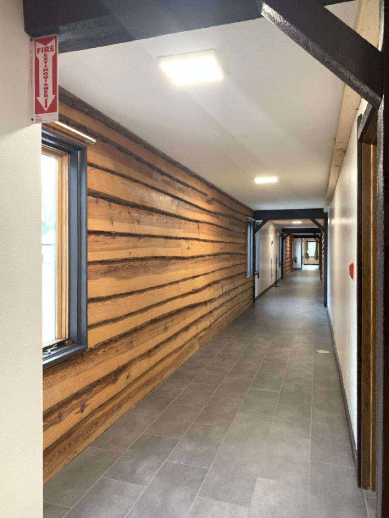 Bridge Inn Tomhawk - 2Nd Floor, 1 King Size Bed, Balcony, River View Tomahawk Exterior photo